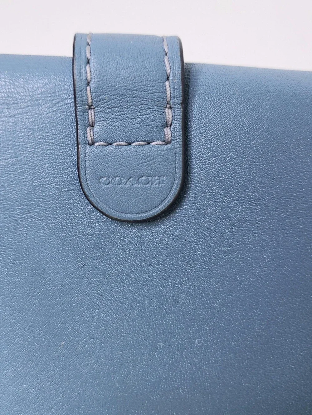 Coach 1941 Genuine Glove Tanned Leather Slim Trifold Wallet